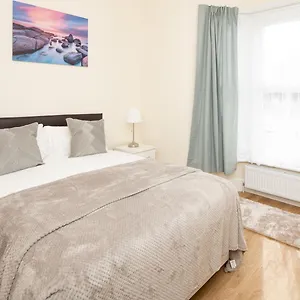 Luxury Shirley Close To Solent Uni And Train Station Apartment
